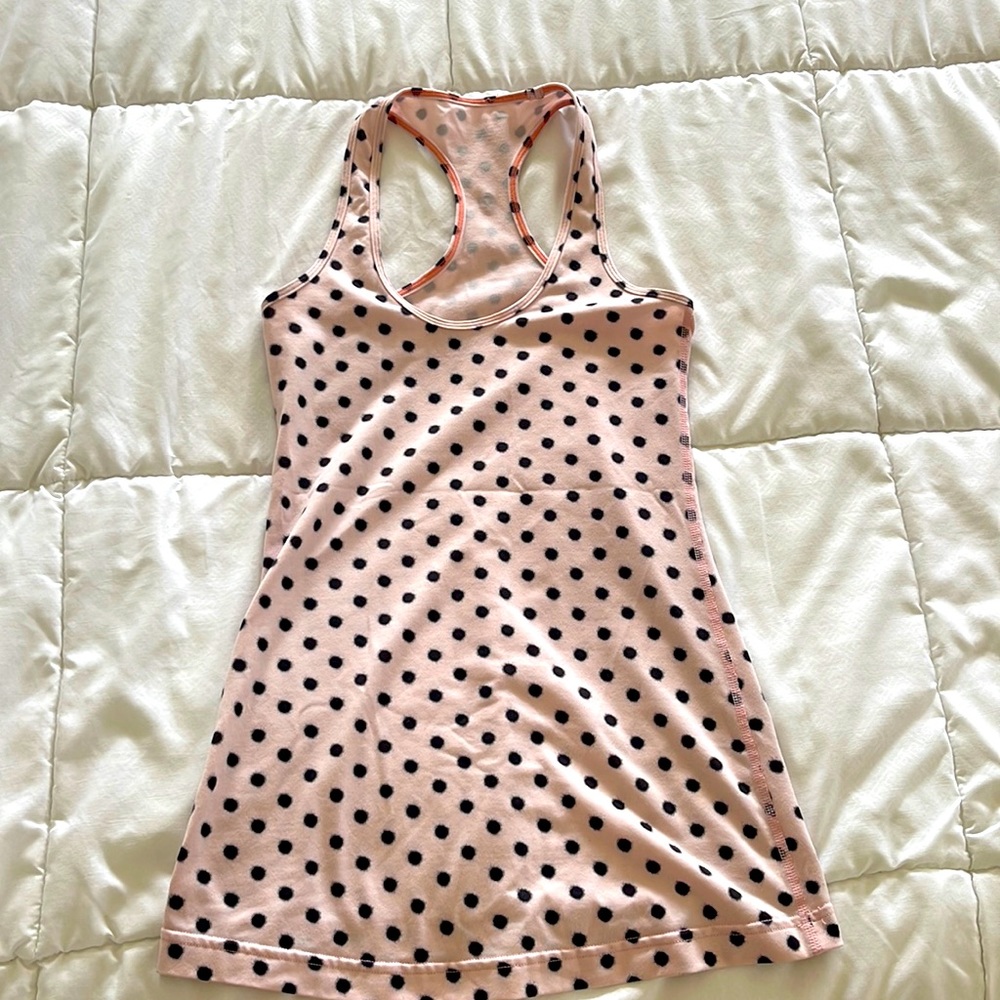 Lululemon size 4 tank